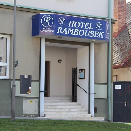 Hotel Rambousek Nové Město nad Metují エクステリア 写真
