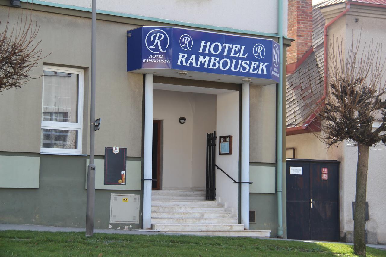 Hotel Rambousek Nové Město nad Metují エクステリア 写真