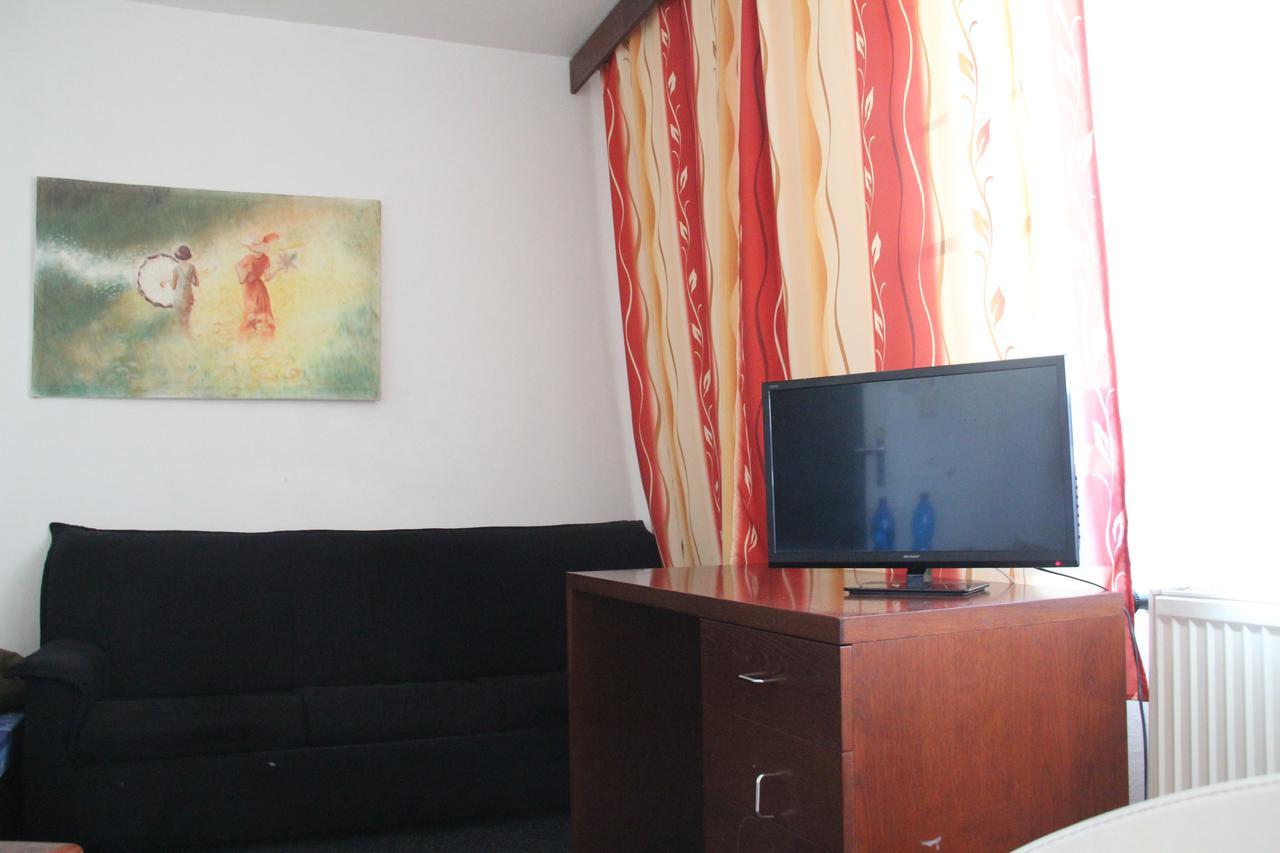 Hotel Rambousek Nové Město nad Metují エクステリア 写真