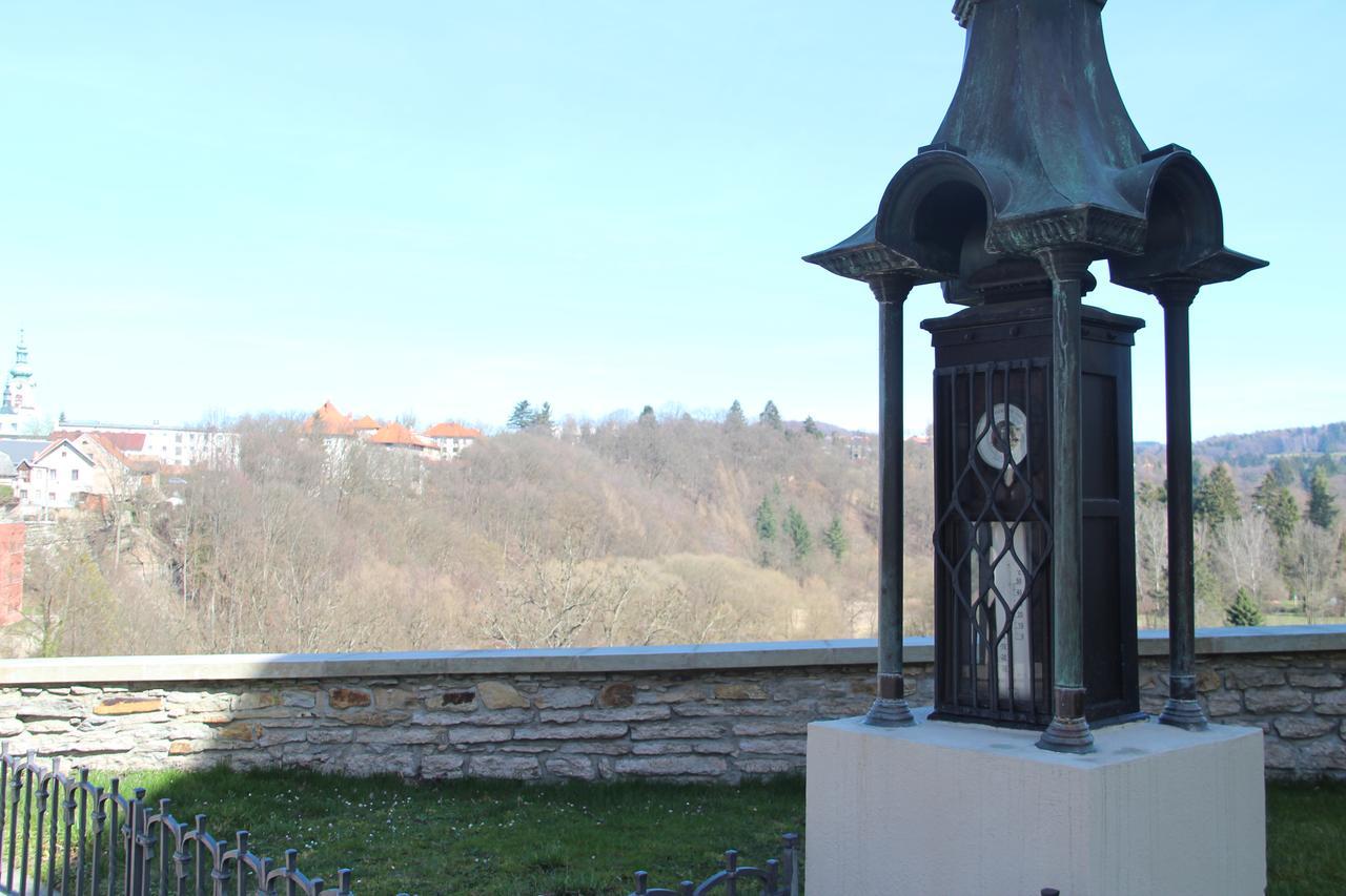 Hotel Rambousek Nové Město nad Metují エクステリア 写真